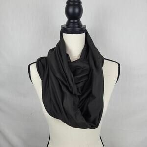 Beyond Yoga Womens‎ Black Rectangular Shape Hidden Zipped Pocket Infinity Scarf